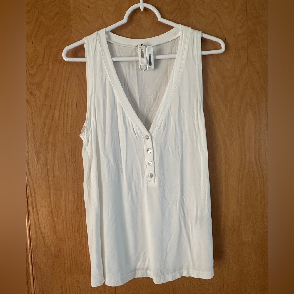POL white tank top